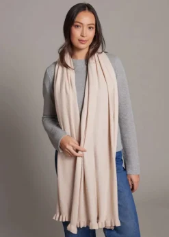 Alashan - Ruffle Trim Travel Wrap