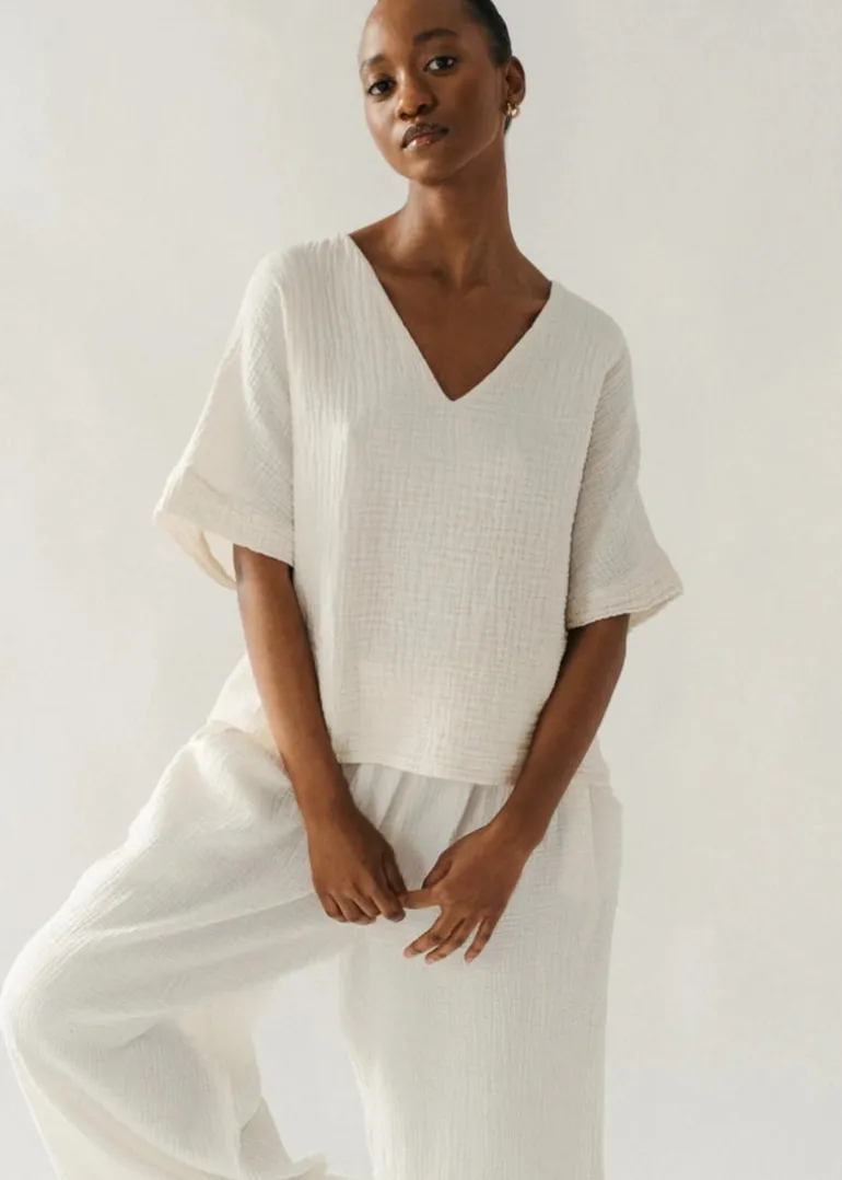 Pokoloko - Crinkle V Neck Top