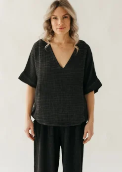 Pokoloko - Crinkle V Neck Top