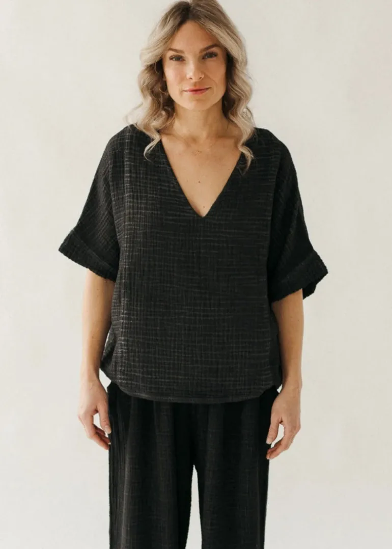 Pokoloko - Crinkle V Neck Top