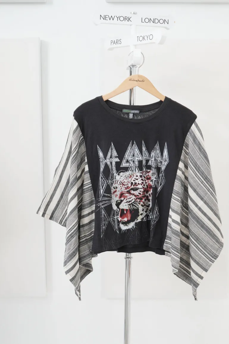 Shannon Passero - Banded Pullover - Def Leppard